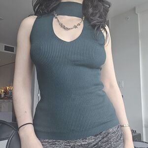Chic Sleeveless Pine Green Ribbed Top
